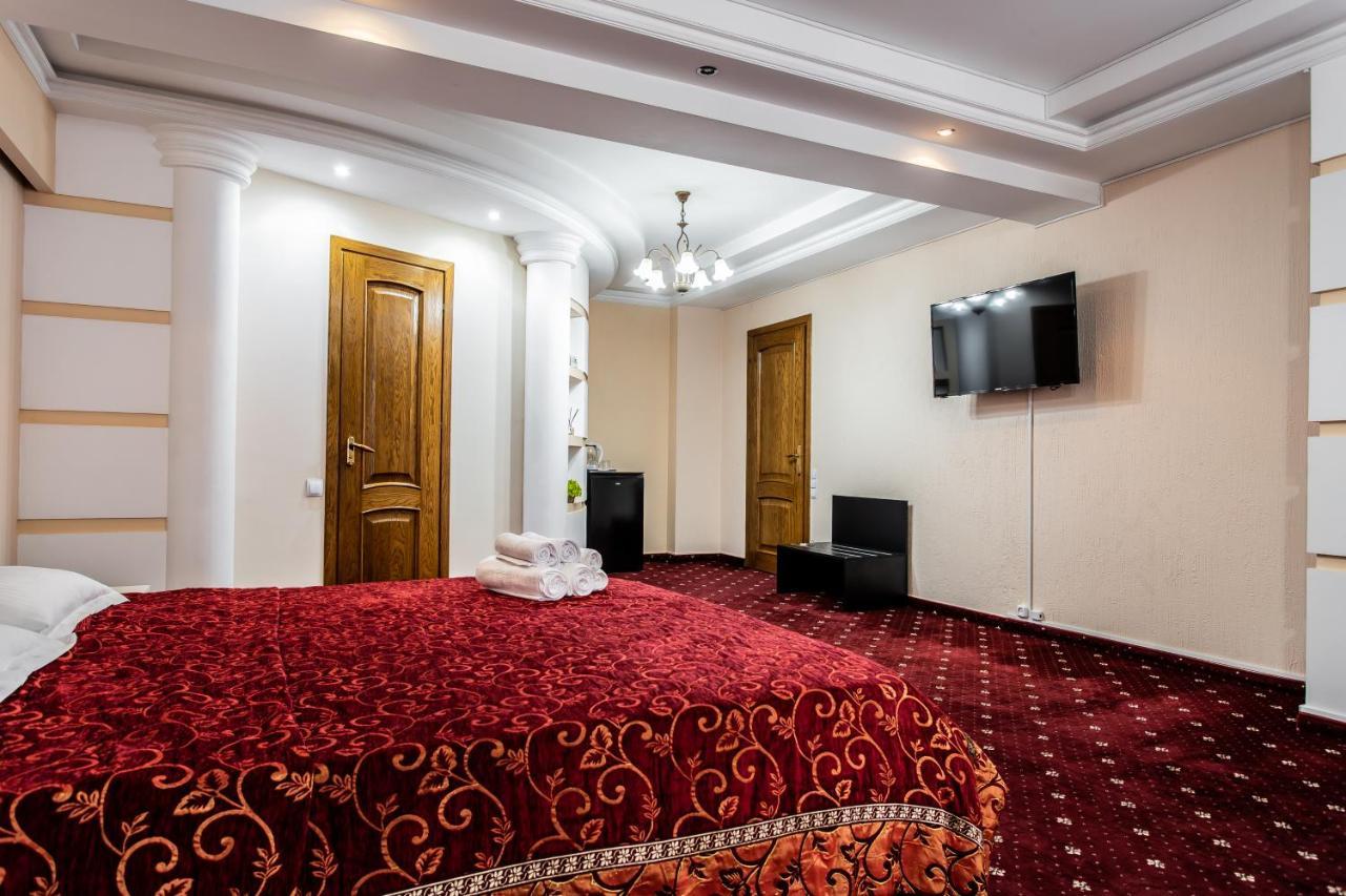 Star Rent Hotel Chisinau Exterior photo