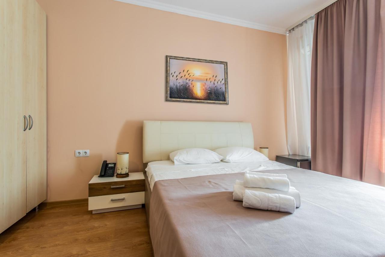 Star Rent Hotel Chisinau Exterior photo