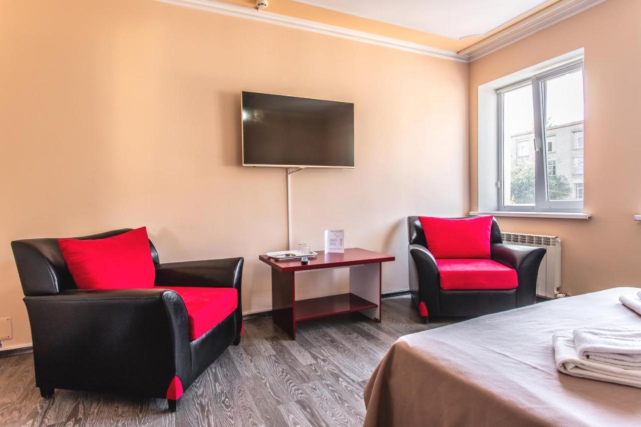 Star Rent Hotel Chisinau Exterior photo