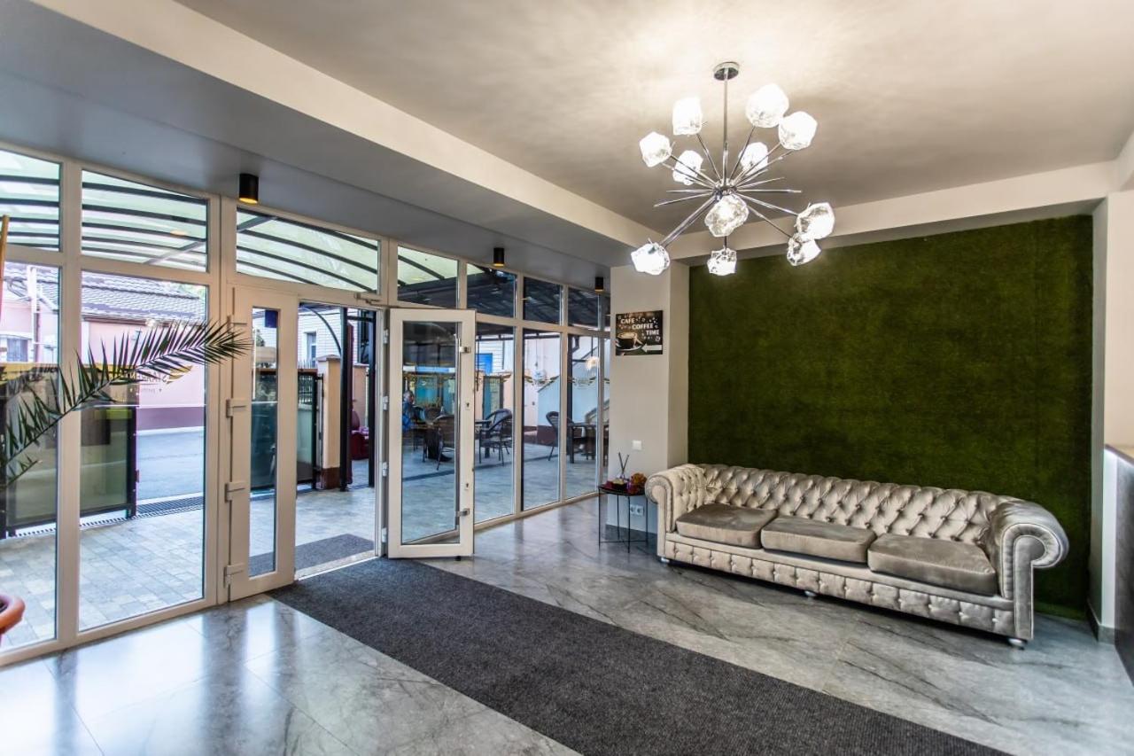 Star Rent Hotel Chisinau Exterior photo